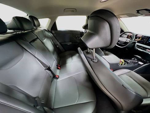 New 2026 Kia K4 EX image 25