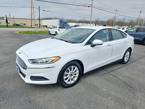 Used 2015 Ford Fusion S FWD image 2