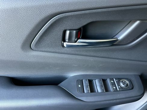 New 2026 Toyota Prius Plug-In Hybrid image 10