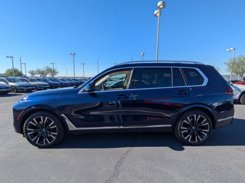 Used 2023 BMW X7 xDrive40i w/ Executive Package image 2