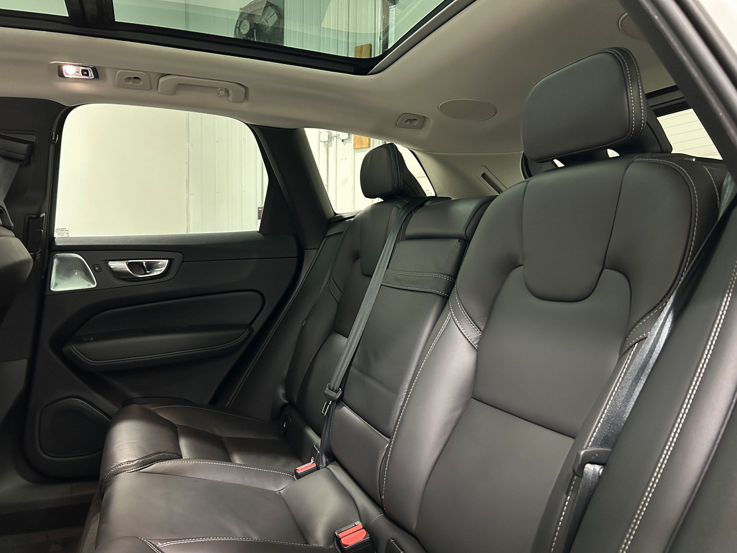 Used 2021 Volvo XC60 T5 Inscription AWD/4WD image 29