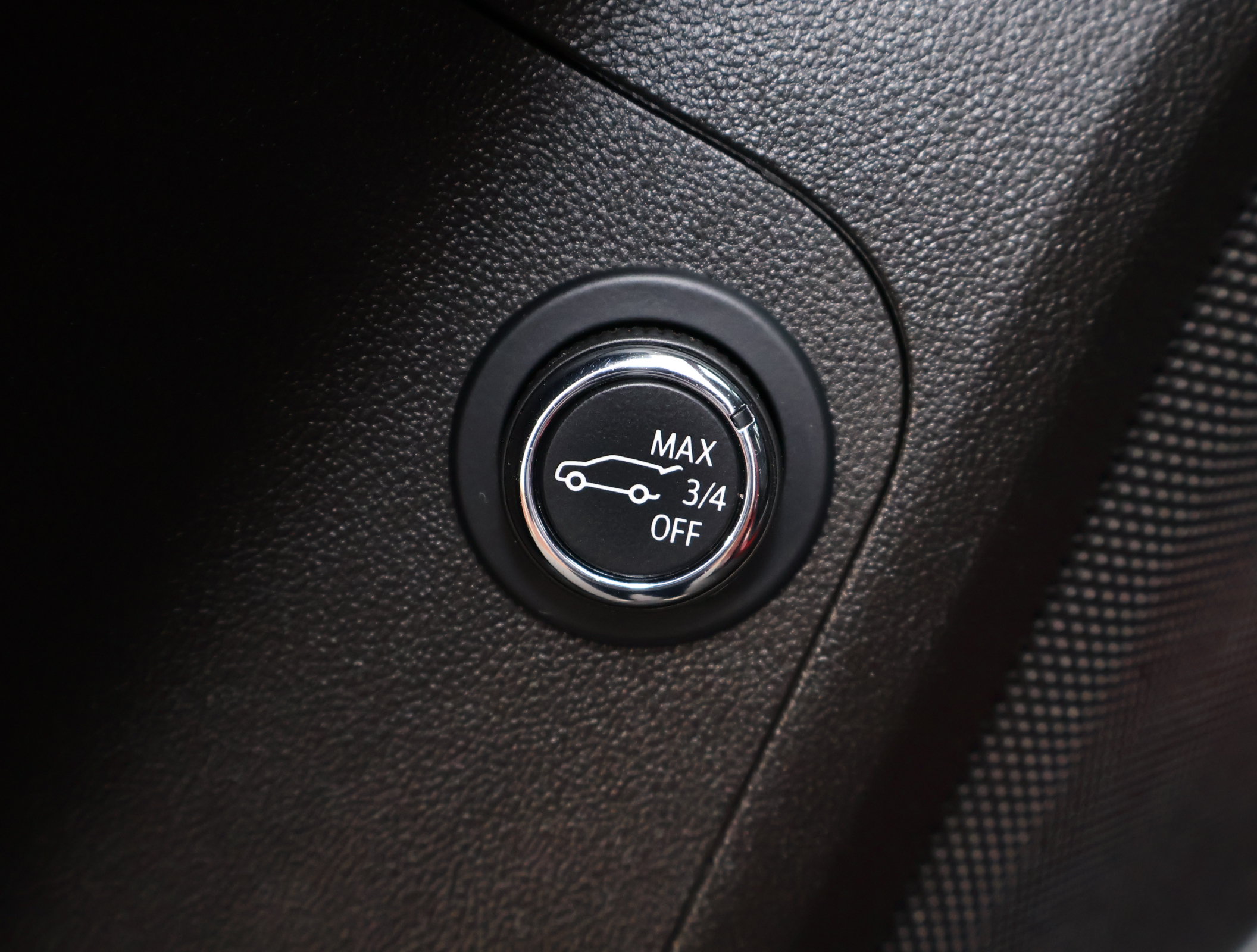 Used 2023 GMC Acadia Denali FWD image 10