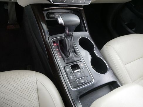 Used 2019 Kia Sorento EX w/ EX Touring Package image 24