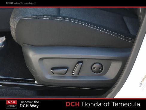 Used 2026 Nissan Rogue SV FWD image 17