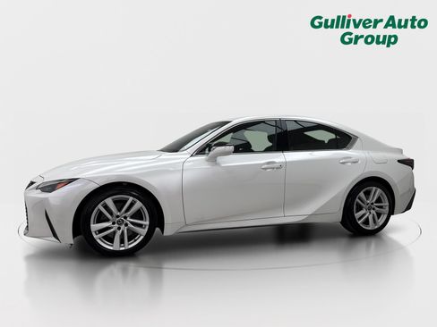 Used 2023 Lexus IS 300 w/ Comfort Package RWD image 2