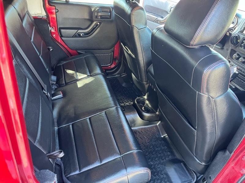 Used 2012 Jeep Wrangler Unlimited Sahara AWD/4WD image 22