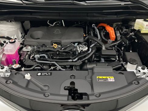New 2026 Toyota Sienna Platinum AWD/4WD image 11