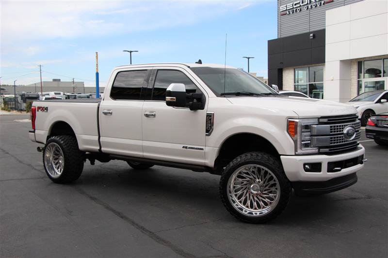 Used 2019 Ford F350 Platinum w/ Platinum Ultimate Package AWD/4WD image 4