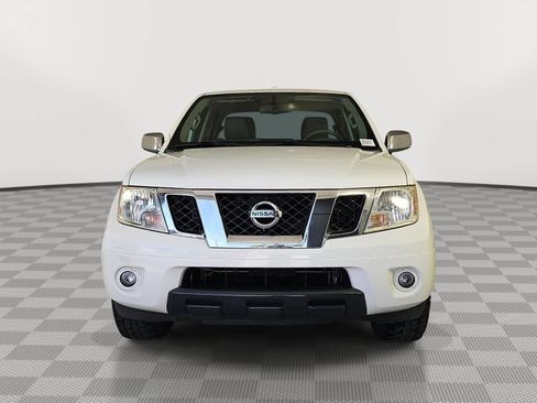 Used 2013 Nissan Frontier SV w/ SV Value Truck Pkg RWD image 3