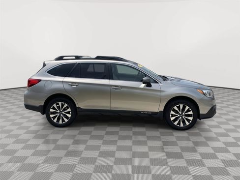 Used 2015 Subaru Outback 2.5i Limited AWD/4WD image 16