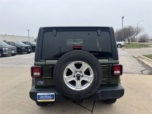 Used 2022 Jeep Wrangler Unlimited Sport image 7