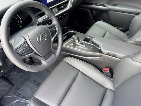 New 2026 Lexus UX 300h FWD image 4