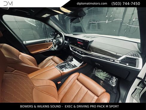 Used 2024 BMW X7 M60i w/ Executive Package AWD/4WD image 19