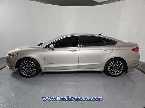 Used 2018 Ford Fusion Titanium image 3