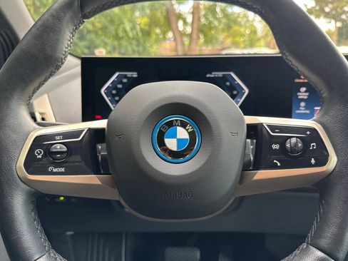 Used 2024 BMW iX xDrive50 w/ Premium Package AWD/4WD image 31
