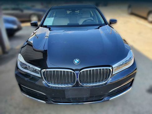 Used 2018 BMW 750i xDrive image 20