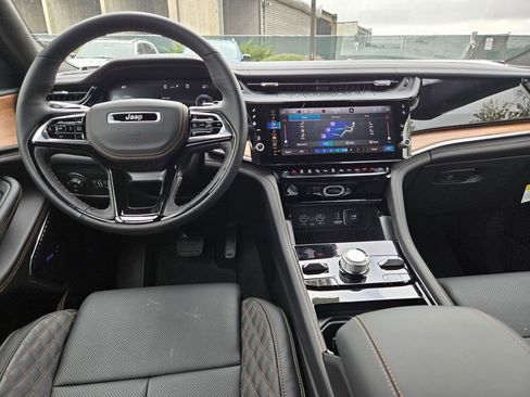 New 2026 Jeep Grand Cherokee Summit AWD/4WD image 13