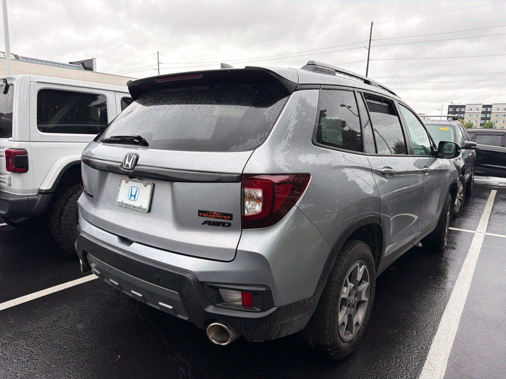 Used 2023 Honda Passport TrailSport image 3
