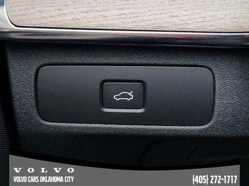 New 2026 Volvo XC90 B6 Plus w/ Protection Package Premier image 21