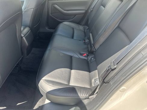 Certified 2025 MAZDA MAZDA3 s FWD image 11
