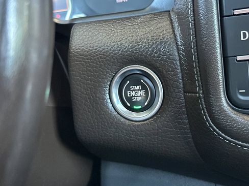 Used 2021 GMC Yukon Denali w/ Denali Premium Package AWD/4WD image 27