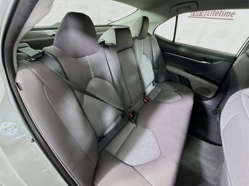 Certified 2022 Toyota Camry LE image 28