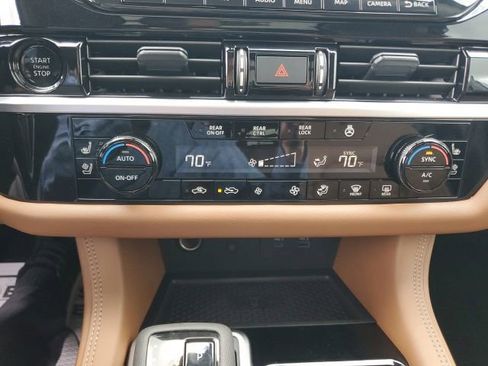 Certified 2025 Nissan Pathfinder Platinum w/ Cargo Package AWD/4WD image 40