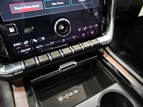 New 2026 GMC Yukon XL Denali w/ Denali Reserve Package image 21