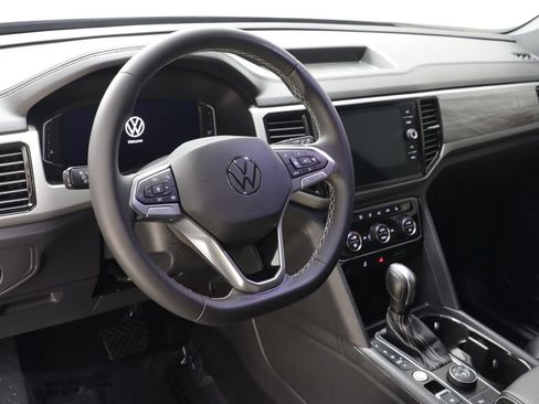 Used 2023 Volkswagen Atlas Cross Sport SE w/ Black Wheel Package AWD/4WD image 7