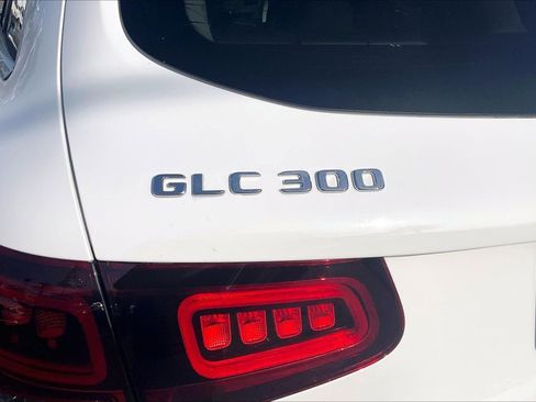 Used 2020 Mercedes-Benz GLC 300 w/ Premium Package image 8