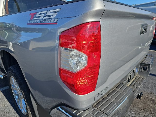 Used 2020 Toyota Tundra SR5 w/ SR5 Upgrade Package RWD image 34