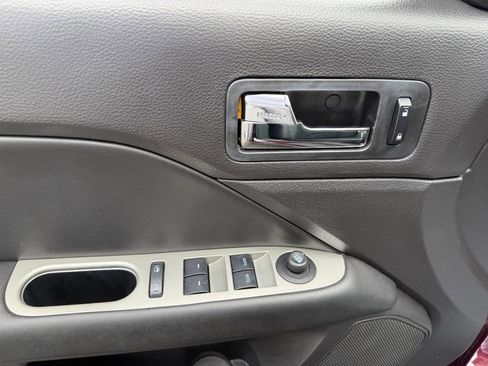 Used 2011 Ford Fusion SEL w/ 302A Rapid Spec Order Code image 18
