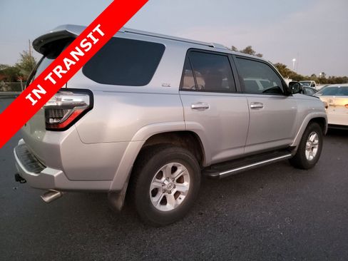 Used 2017 Toyota 4Runner SR5 image 3