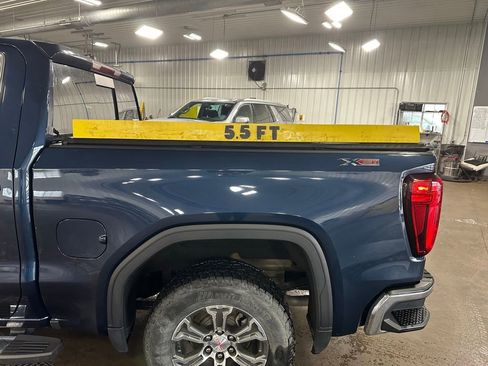 Used 2020 GMC Sierra 1500 SLE w/ X31 Off-Road Package AWD/4WD image 41