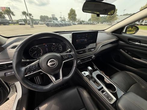 Used 2023 Nissan Altima 2.5 SL FWD image 19