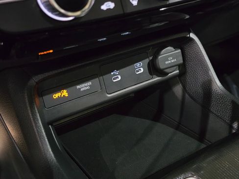 Used 2025 Honda Civic Sport image 26