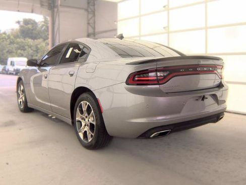Used 2019 Dodge Charger SXT AWD/4WD image 3