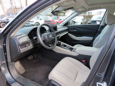Used 2024 Honda Accord EX image 2