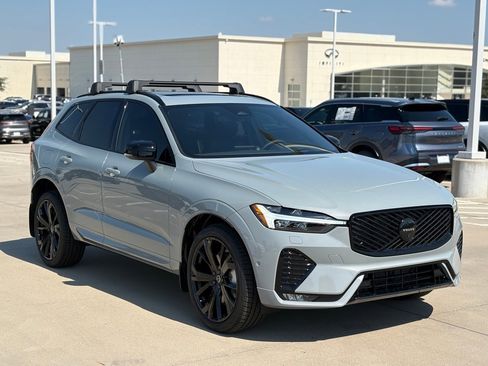 New 2026 Volvo XC60 B5 Ultra w/ Protection Package Premier image 4