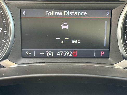 Used 2024 GMC Terrain SLT image 28