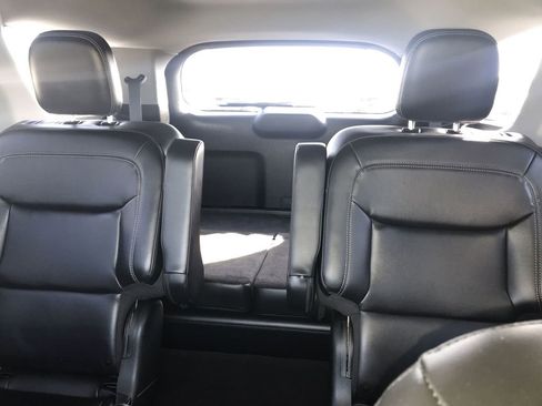 Used 2023 Ford Explorer XLT w/ Equipment Group 202A AWD/4WD image 23