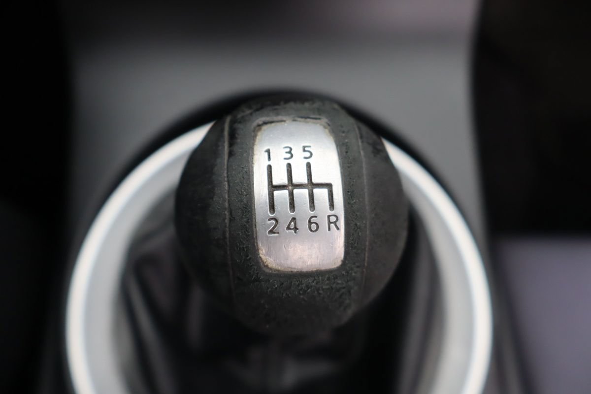 Used 2004 Nissan 350Z Enthusiast RWD image 41