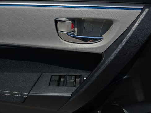 Used 2016 Toyota Corolla LE FWD image 26