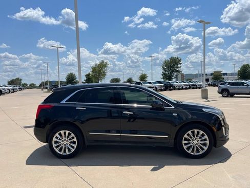 Used 2017 Cadillac XT5 Platinum AWD/4WD image 6