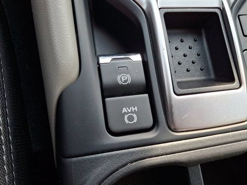 Used 2022 Subaru Forester AWD/4WD image 27