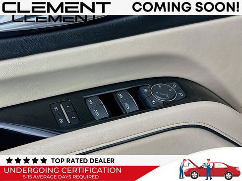 Used 2021 Cadillac Escalade Premium Luxury AWD/4WD image 28