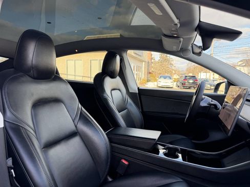 Used 2021 Tesla Model Y Long Range image 27