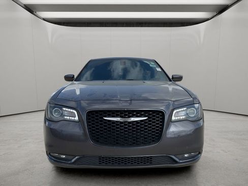 Used 2019 Chrysler 300 S image 8