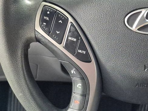 Used 2013 Hyundai Elantra GLS w/ Preferred Pkg FWD image 12