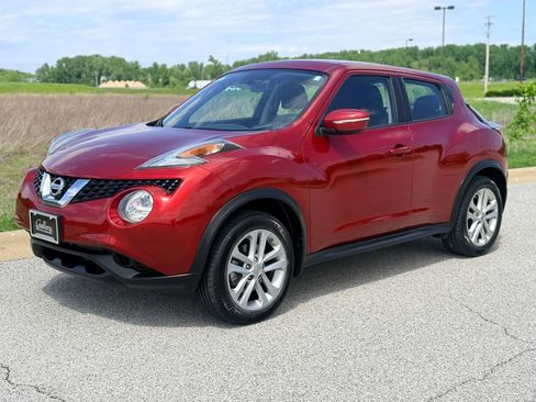 Used 2016 Nissan Juke S AWD/4WD image 1